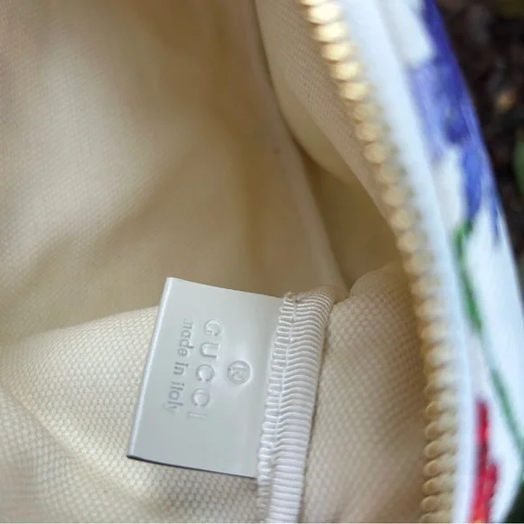 Gucci Traforata Flap Crossbody Bag - Picture 10 of 10